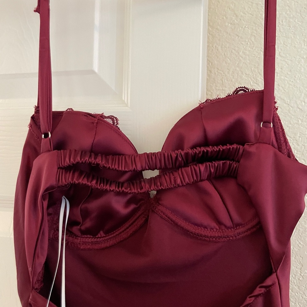 Princess Polly Burgundy Maxi Dress size 4 - Picture 7 of 9